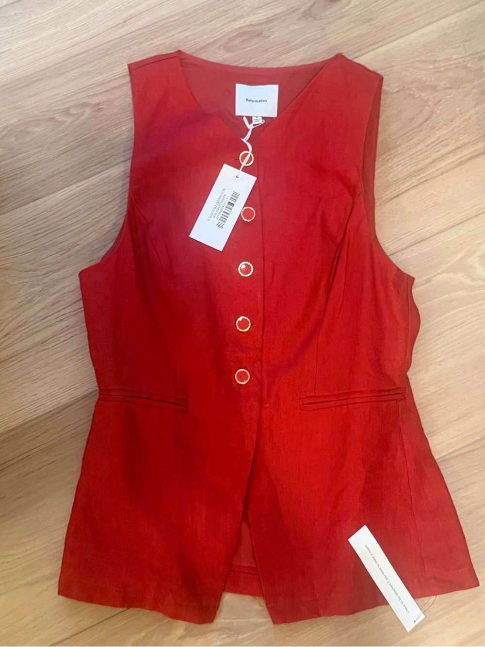 BWT Reformation Red Sleeveless Button Front Vest